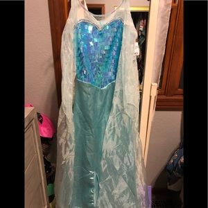 Adult Elsa costume Size S/M